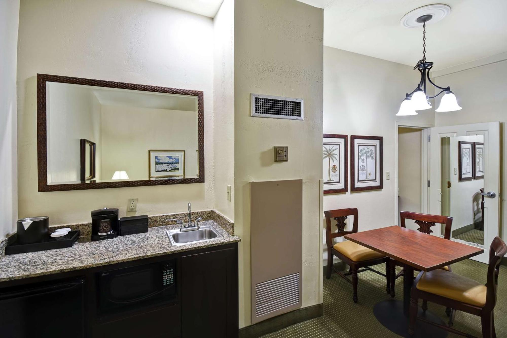 Embassy Suites Charleston - Historic District Eksteriør bilde